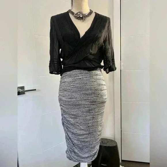 Splendid Side Ruched Skirt - Picture 3 of 8